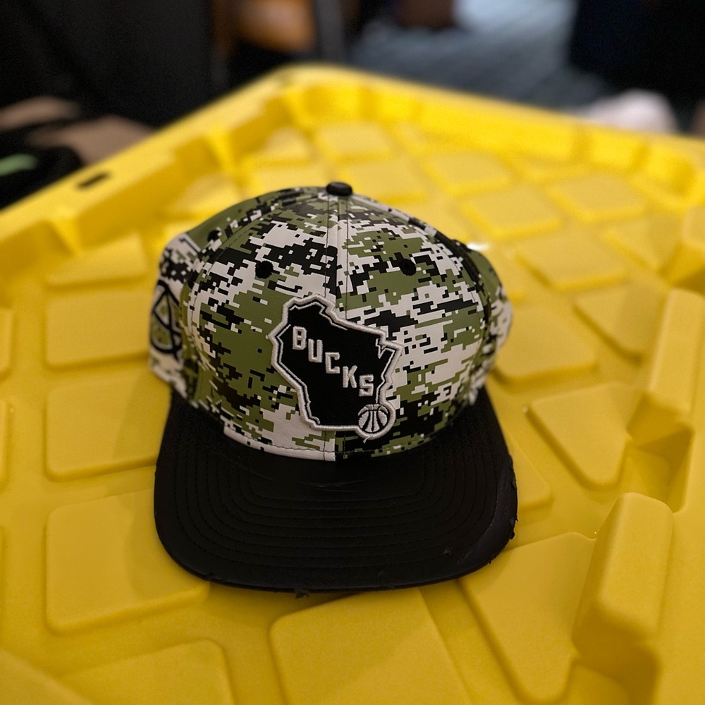Multiple hats - Picture 4 of 4